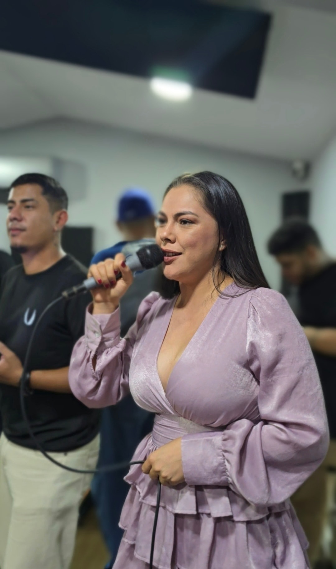 The Jammin House — cantante en ensayo