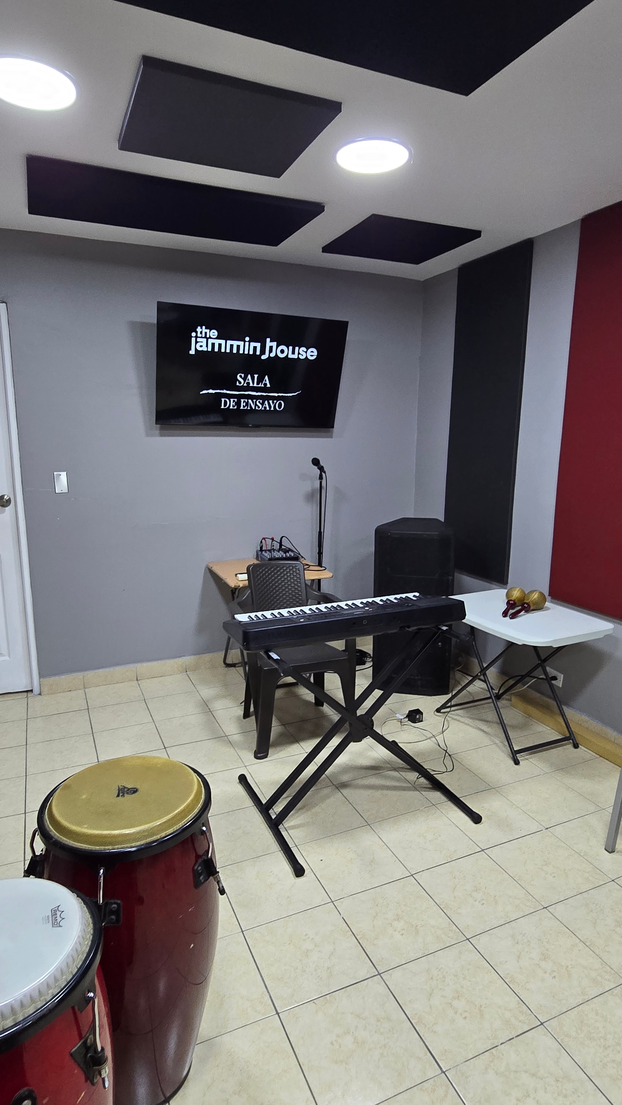 The Jammin House — sala de ensayo completa